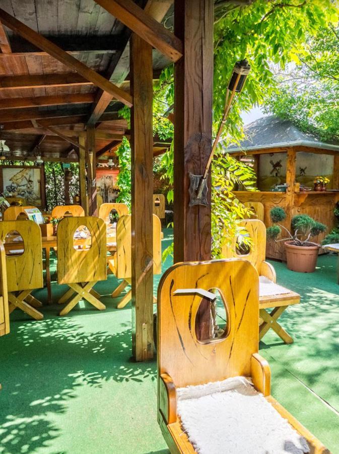 Don Quijote Koezepkori Panzio Es Etterem Hotel Lenti Luaran gambar