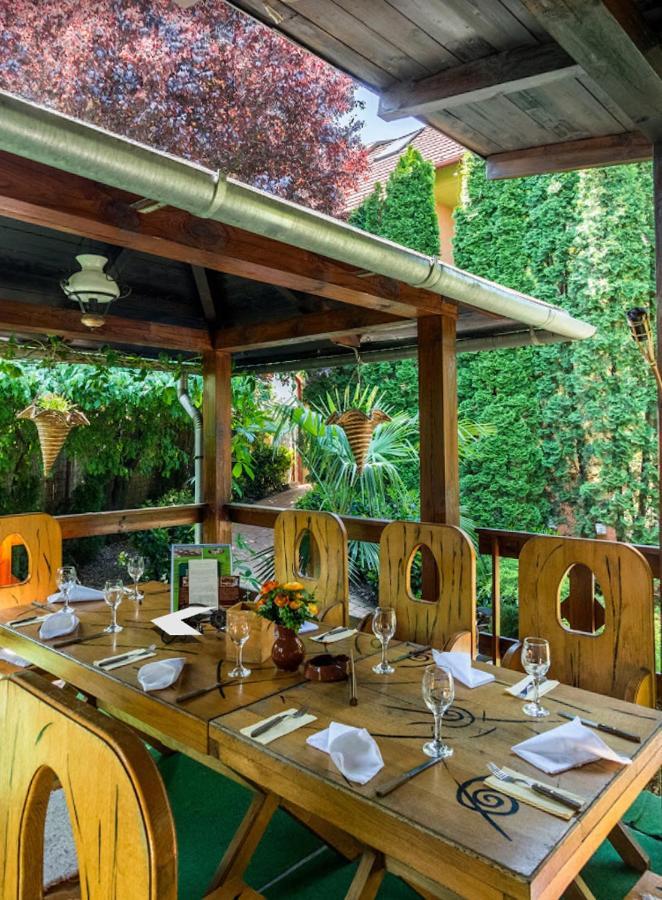 Don Quijote Koezepkori Panzio Es Etterem Hotel Lenti Luaran gambar